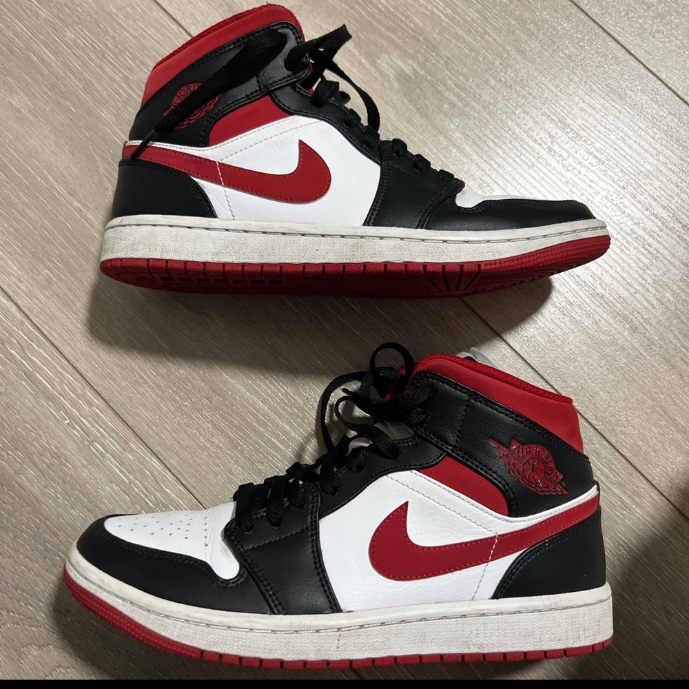 2021 Air Jordan 1 Mid 'Black Gym Red'